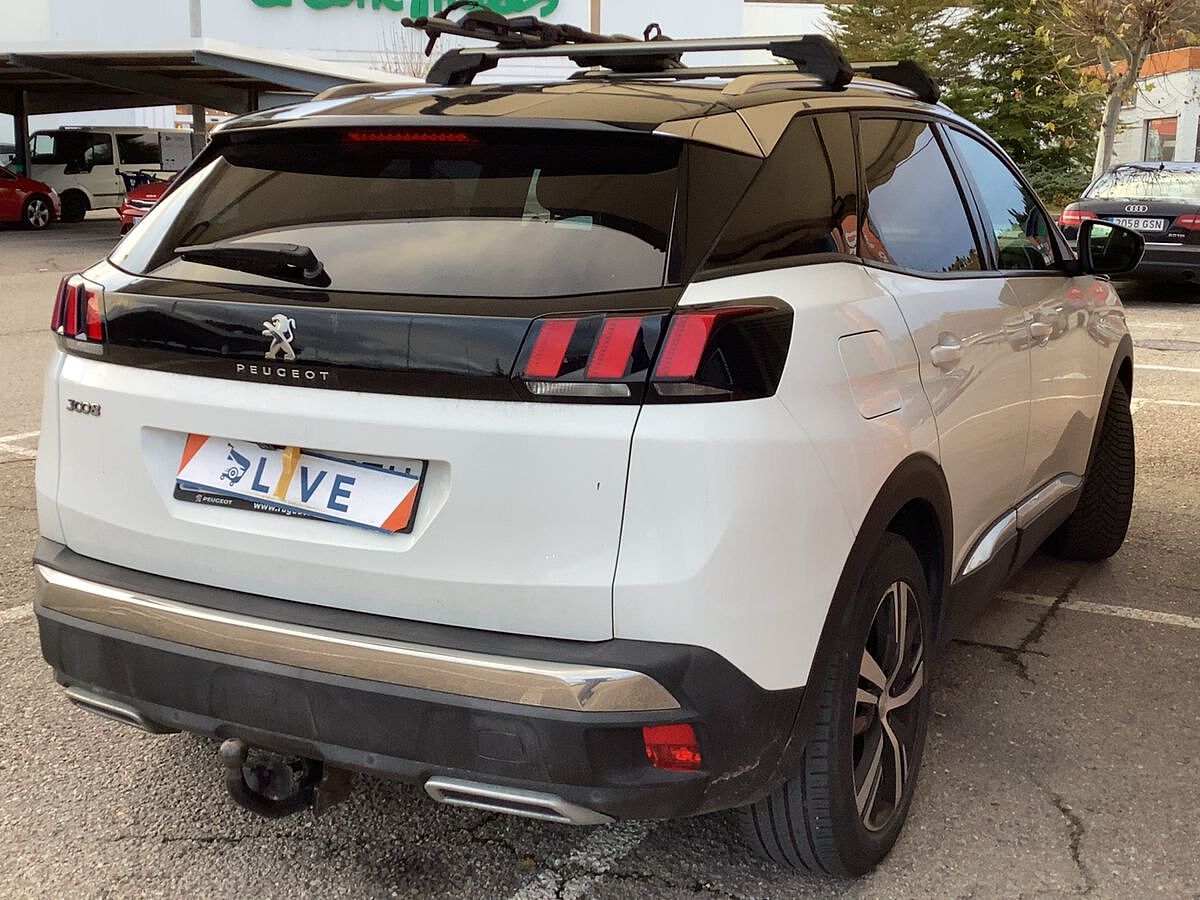 COMING SOON PEUGEOT 3008 ALLURE 1.2 E-THP AUTO SPANISH LHD IN SPAIN 74000 MILES SUPERB 2017