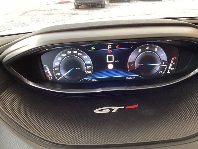 COMING SOON PEUGEOT 3008 ALLURE 1.2 E-THP AUTO SPANISH LHD IN SPAIN 74000 MILES SUPERB 2017