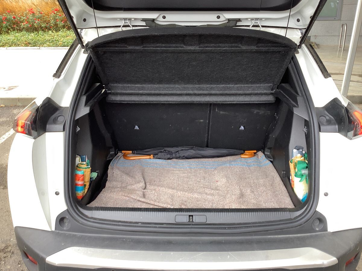 COMING SOON PEUGEOT 2008 GT LINE 1.2 E-THP AUTO SPANISH LHD IN SPAIN 36K 1 OWNER SUPERB 2021