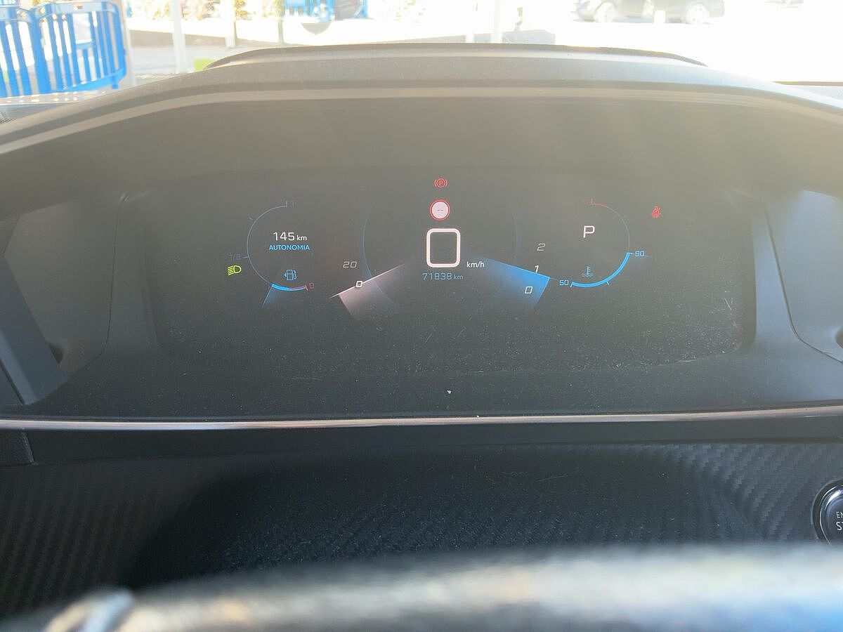 COMING SOON PEUGEOT 2008 ALLURE 1.2 E-THP AUTO SPANISH LHD IN SPAIN 44K 1 OWNER SUPERB 2021