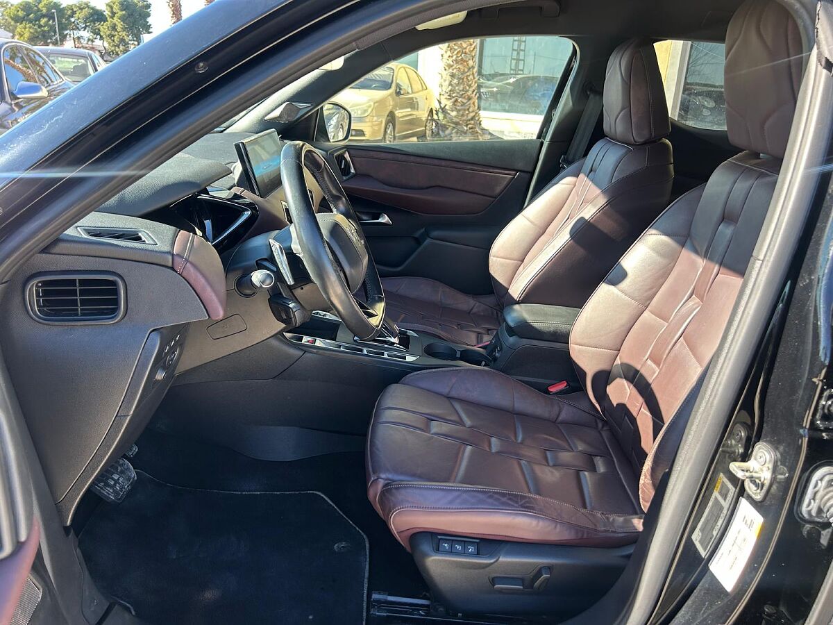 CITROEN DS3 CROSSBACK 1.2 E-THP AUTO SPANISH LHD IN SPAIN 44000 MILES SUPER 2019