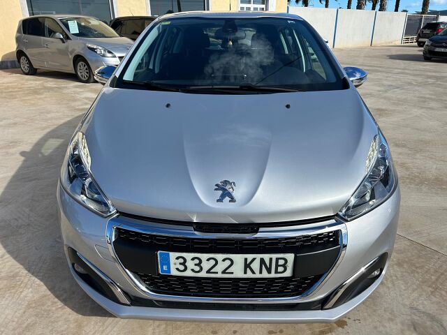PEUGEOT 208 ALLURE 1.2 E-THP AUTO SPANISH LHD IN SPAIN 71000 MILES SUPERB 2018