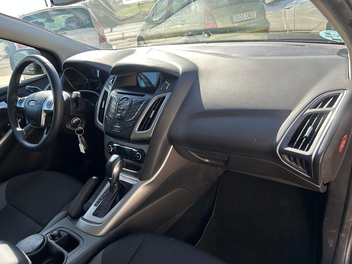 FORD FOCUS TREND 1.6 TI-VCT AUTO SPANISH LHD IN SPAIN 89000 MILES 1 OWNER 2014