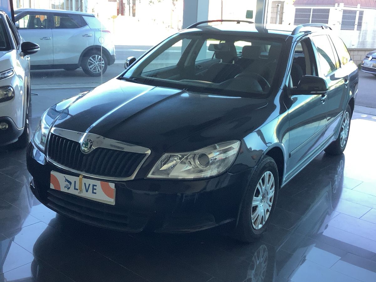 COMING SOON SKODA OCTAVIA AMBIENTE ESTATE 1.6 TDI AUTO SPANISH LHD IN SPAIN 80000 MILES 2011