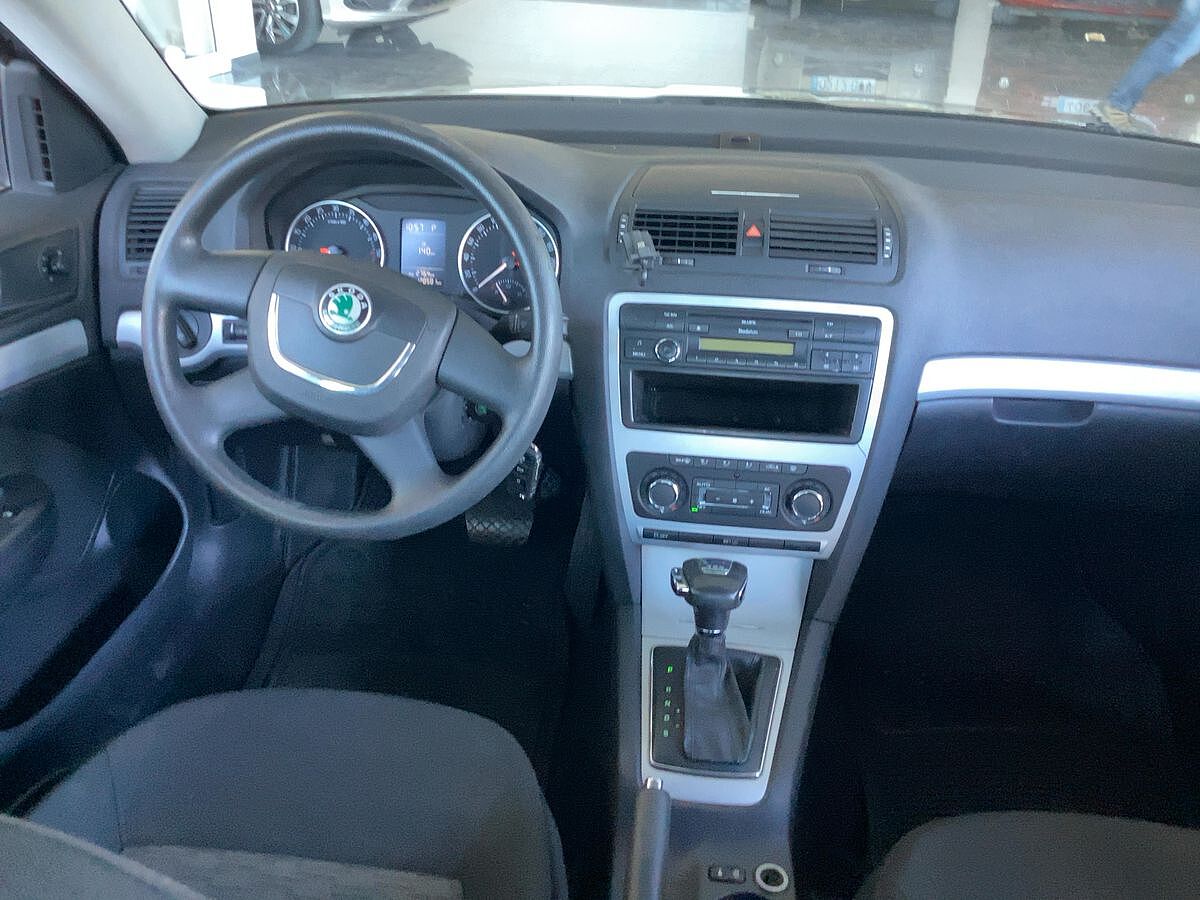 COMING SOON SKODA OCTAVIA AMBIENTE ESTATE 1.6 TDI AUTO SPANISH LHD IN SPAIN 80000 MILES 2011