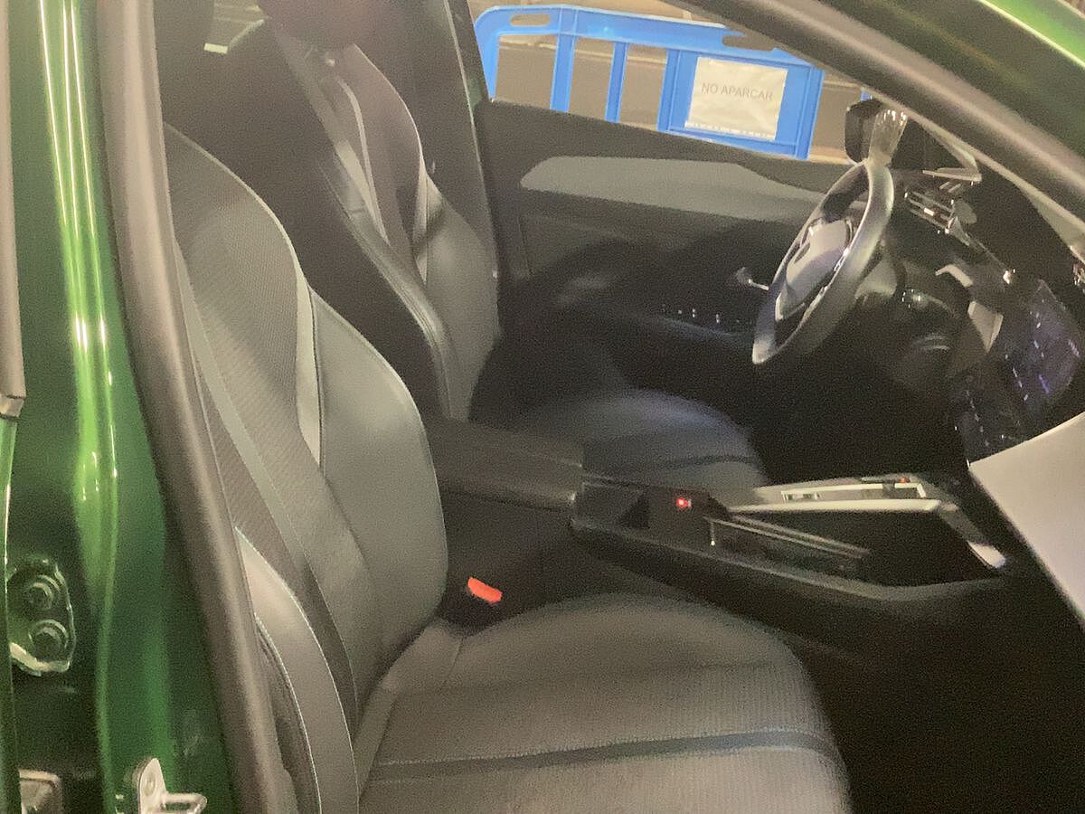 COMING SOON PEUGEOT 308 ALLURE 1.2 E-THP AUTO SPANISH LHD IN SPAIN 16000 MILES SUPERB 2023