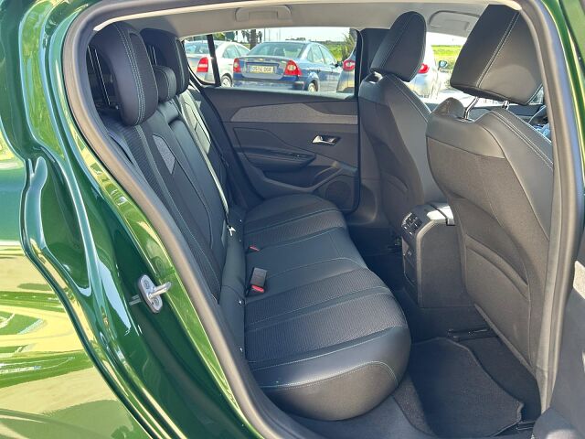 PEUGEOT 308 ALLURE 1.2 E-THP AUTO SPANISH LHD IN SPAIN 16000 MILES SUPERB 2023