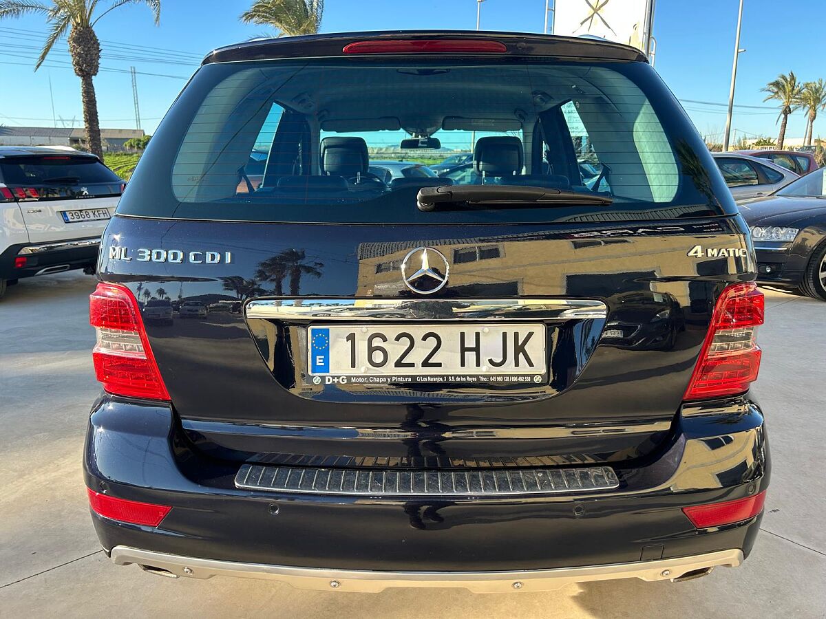  MERCEDES ML 300 CDI 4X4 AUTO SPANISH LHD IN SPAIN 204000 MILES SUPERB 2012