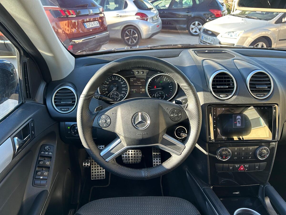  MERCEDES ML 300 CDI 4X4 AUTO SPANISH LHD IN SPAIN 204000 MILES SUPERB 2012