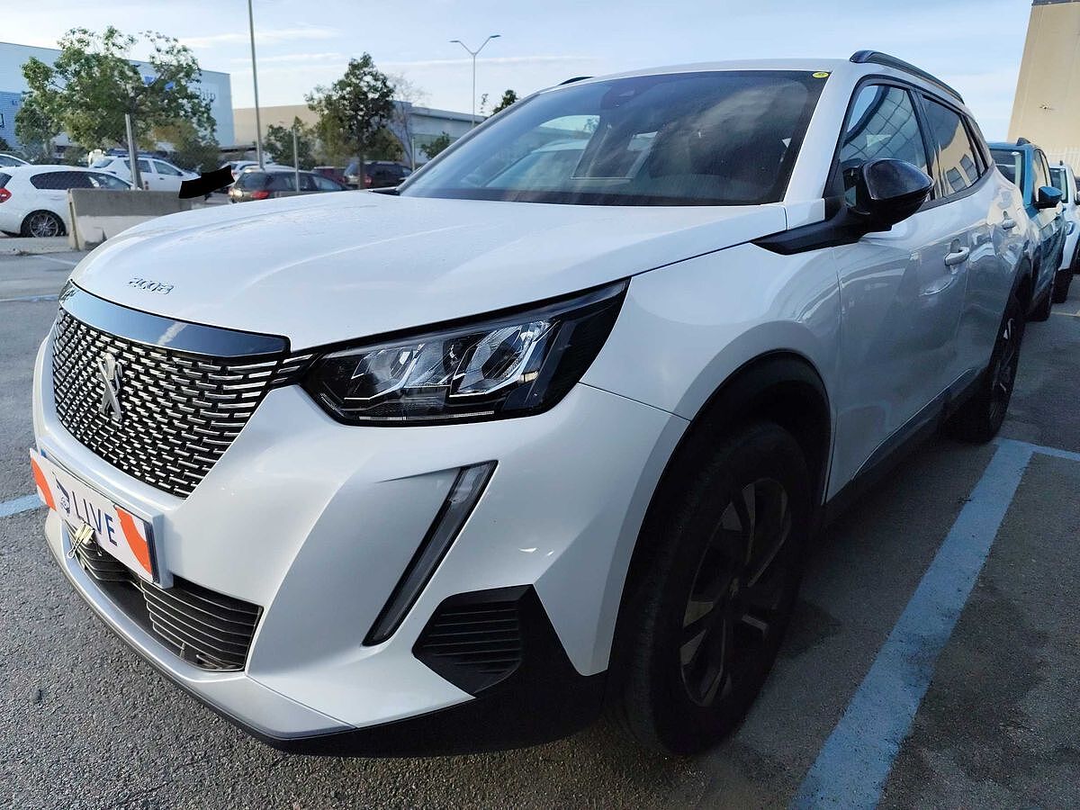 COMING SOON PEUGEOT 2008 ALLURE 1.2 E-THP AUTO SPANISH LHD IN SPAIN 28000 MILES SUPER 2022