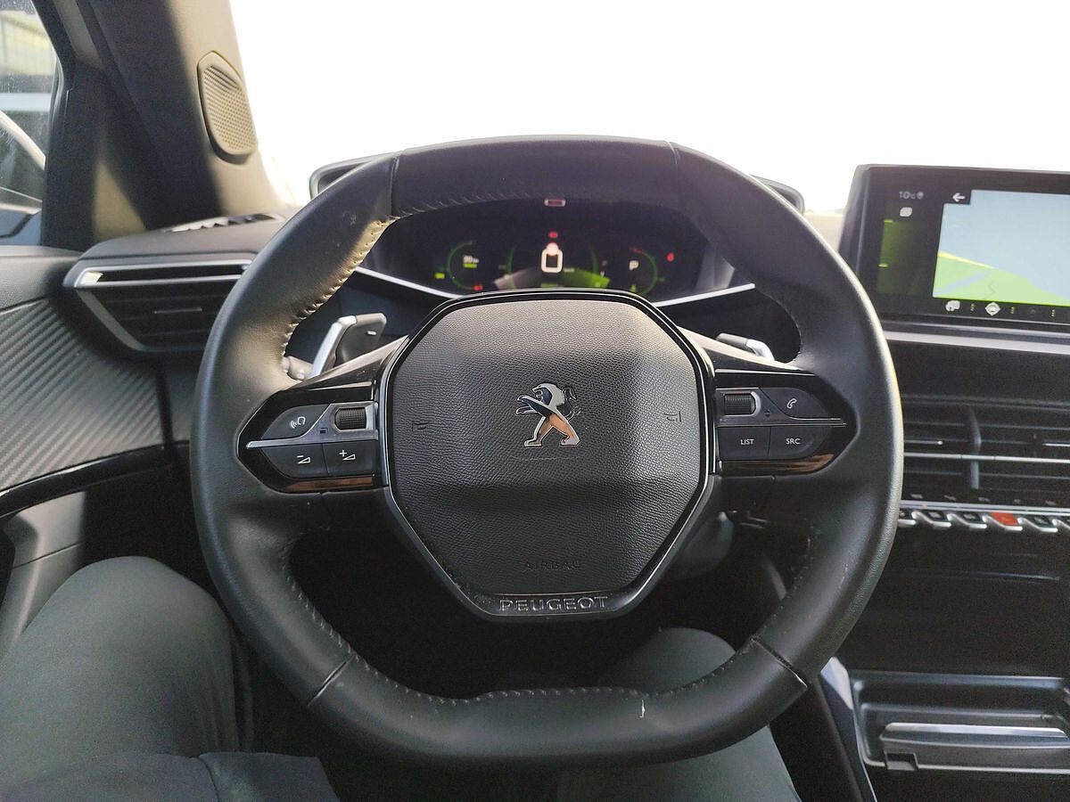 COMING SOON PEUGEOT 2008 ALLURE 1.2 E-THP AUTO SPANISH LHD IN SPAIN 28000 MILES SUPER 2022