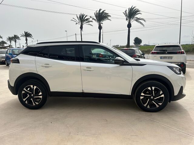 PEUGEOT 2008 ALLURE 1.2 E-THP AUTO SPANISH LHD IN SPAIN 28000 MILES SUPER 2022