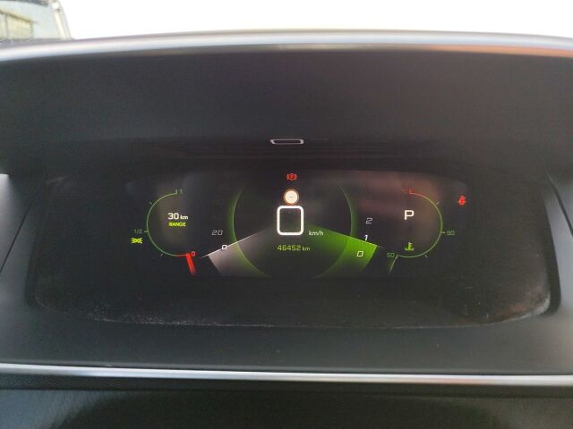 COMING SOON PEUGEOT 2008 ALLURE 1.2 E-THP AUTO SPANISH LHD IN SPAIN 28000 MILES SUPER 2022