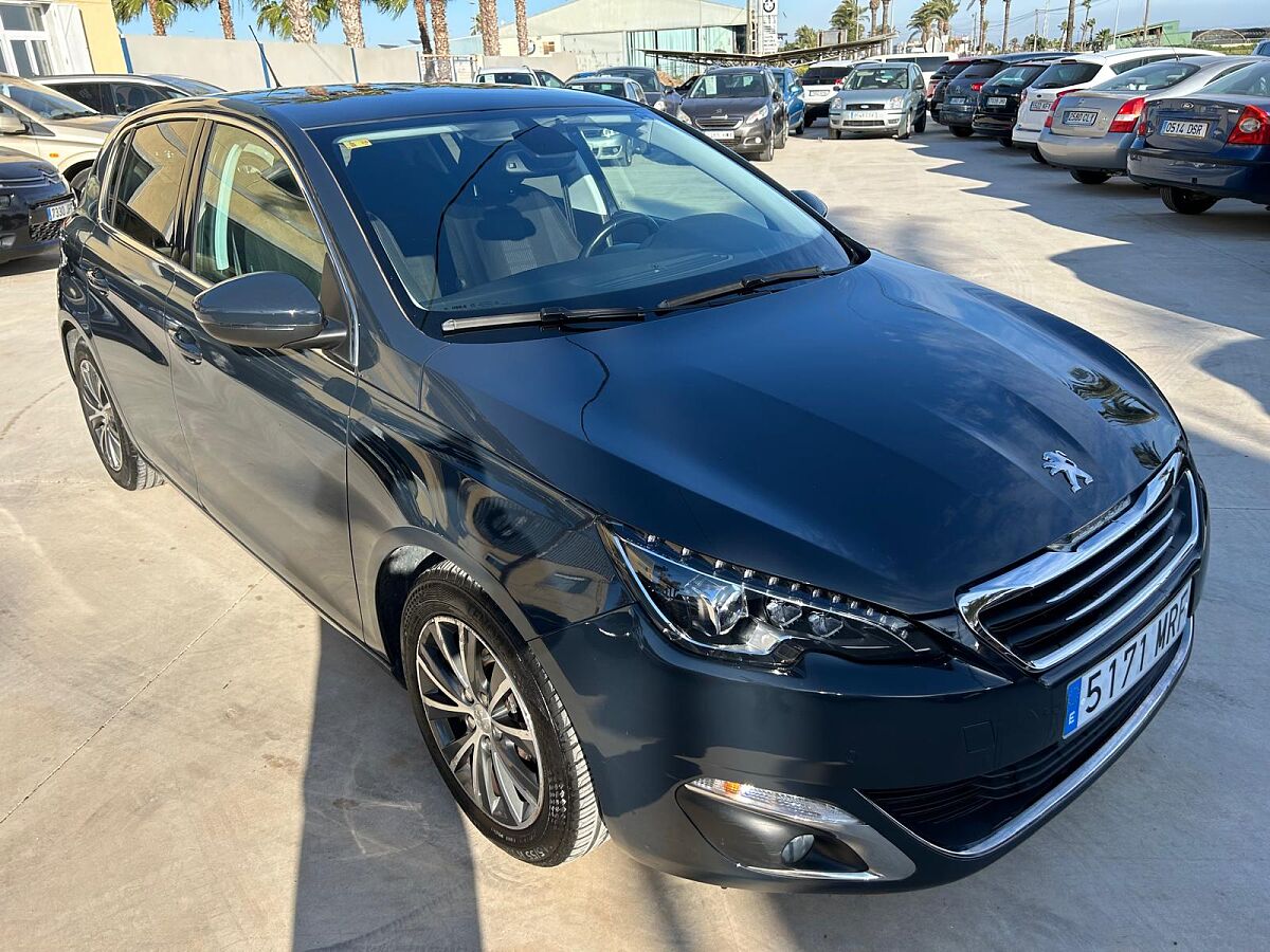 PEUGEOT 308 ALLURE 1.2 E-THP AUTO SPANISH LHD IN SPAIN 40000 MILES SUPERB 2017