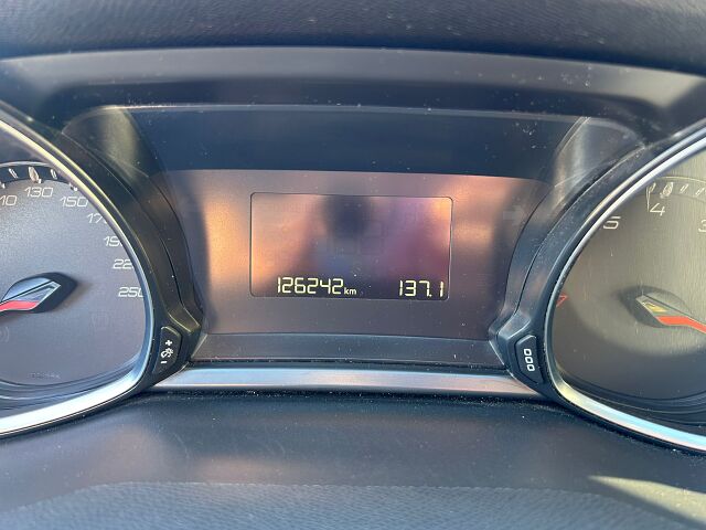 PEUGEOT 308 STYLE 1.2 E-THP AUTO SPANISH LHD IN SPAIN 78000 MILES SUPERB 2017