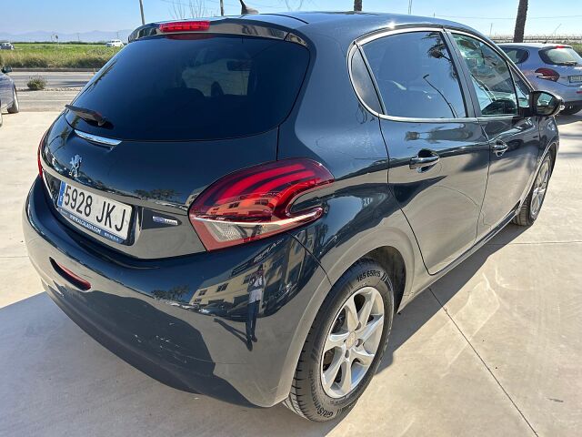 PEUGEOT 208 ALLURE 1.2 E-THP SPANISH LHD IN SPAIN 90000 MILES SUPERB 2015