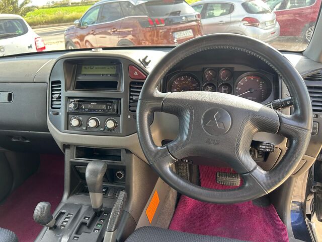 MITSUBISHI SHOGUN SWB 3.2 D4D 4X4 AUTO SPANISH RHD IN SPAIN 152000 MILES 2002
