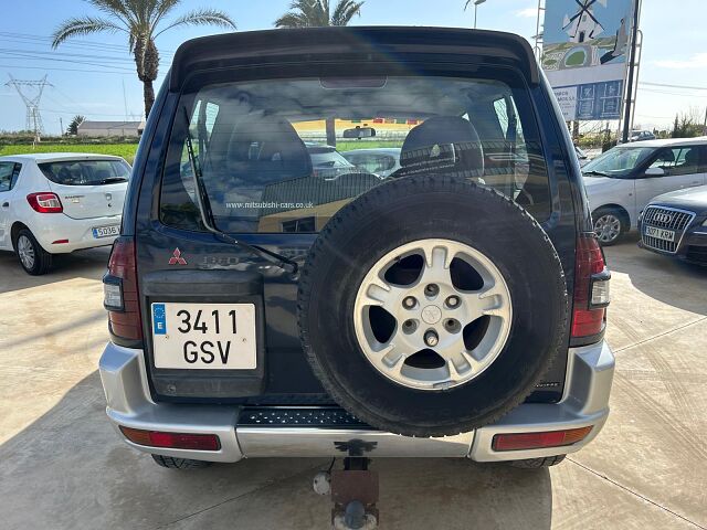 MITSUBISHI SHOGUN SWB 3.2 D4D 4X4 AUTO SPANISH RHD IN SPAIN 152000 MILES 2002