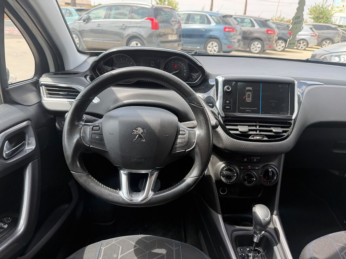 PEUGEOT 2008 STYLE 1.2 E-THP AUTO SPANISH LHD IN SPAIN 83000 MILES SUPERB 2018