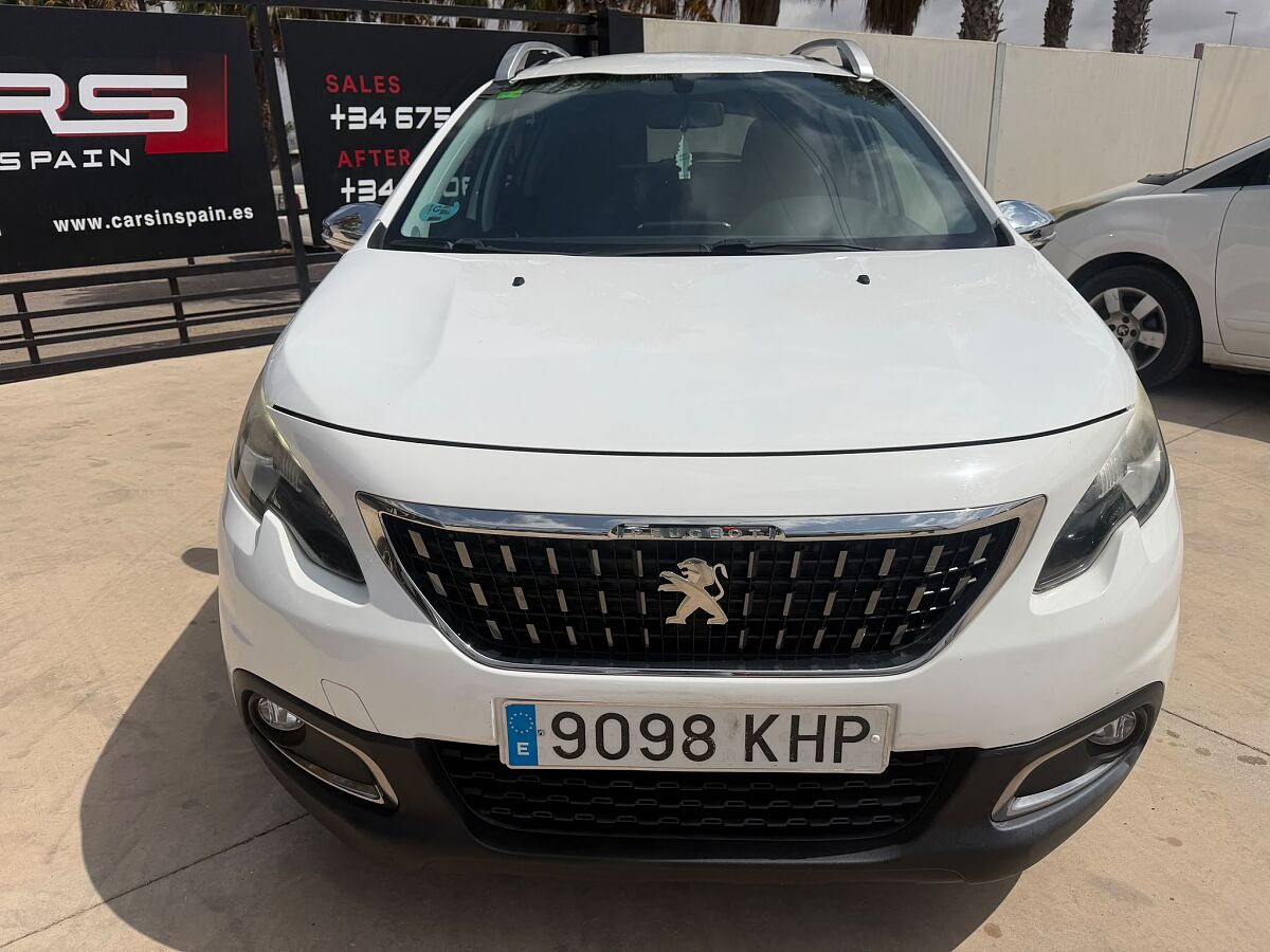 PEUGEOT 2008 STYLE 1.2 E-THP AUTO SPANISH LHD IN SPAIN 83000 MILES SUPERB 2018