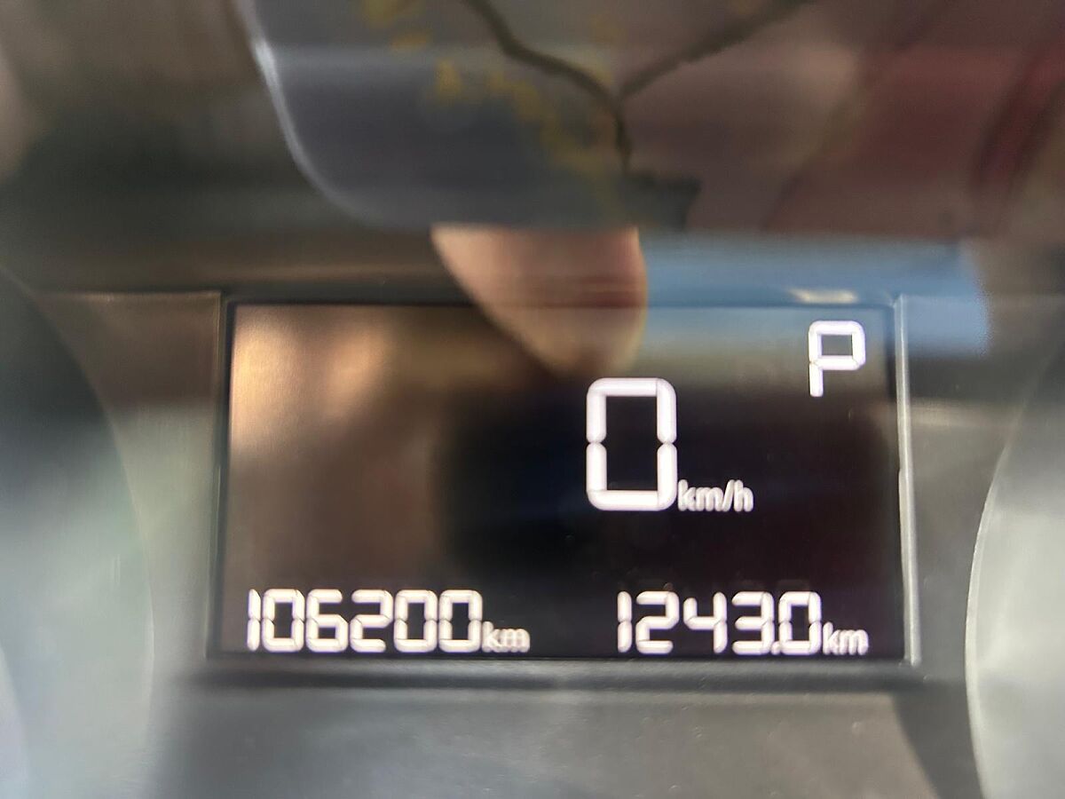 PEUGEOT 2008 STYLE 1.2 E-THP AUTO SPANISH LHD IN SPAIN 66000 MILES SUPERB 2018