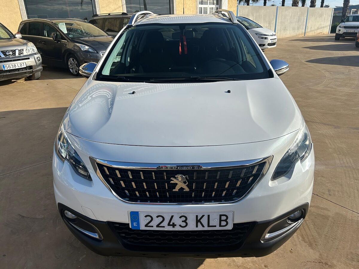 PEUGEOT 2008 STYLE 1.2 E-THP AUTO SPANISH LHD IN SPAIN 66000 MILES SUPERB 2018