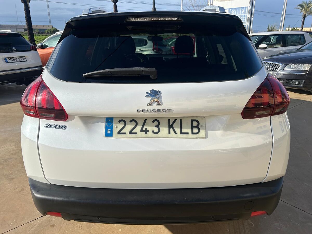 PEUGEOT 2008 STYLE 1.2 E-THP AUTO SPANISH LHD IN SPAIN 66000 MILES SUPERB 2018