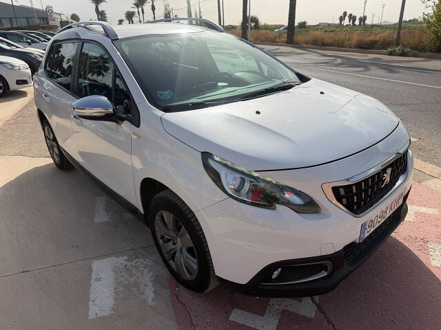 PEUGEOT 2008 STYLE 1.2 E-THP AUTO SPANISH LHD IN SPAIN 83000 MILES SUPERB 2018
