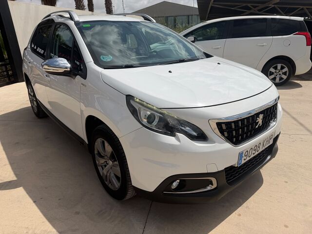 PEUGEOT 2008 STYLE 1.2 E-THP AUTO SPANISH LHD IN SPAIN 83000 MILES SUPERB 2018