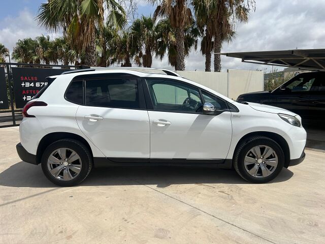 PEUGEOT 2008 STYLE 1.2 E-THP AUTO SPANISH LHD IN SPAIN 83000 MILES SUPERB 2018