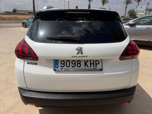PEUGEOT 2008 STYLE 1.2 E-THP AUTO SPANISH LHD IN SPAIN 83000 MILES SUPERB 2018