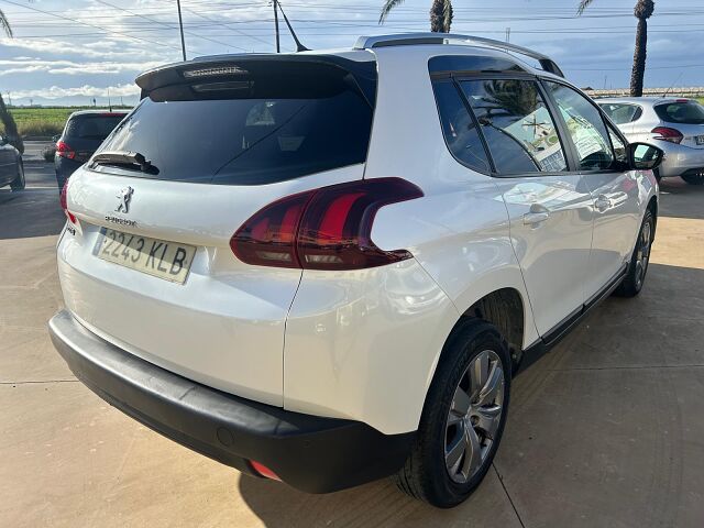 PEUGEOT 2008 STYLE 1.2 E-THP AUTO SPANISH LHD IN SPAIN 66000 MILES SUPERB 2018