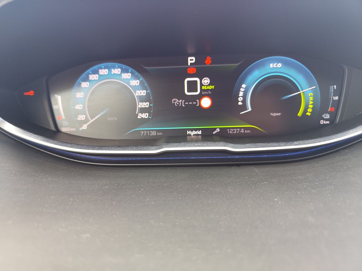 COMING SOON PEUGEOT 3008 GT HYBRID 4 AUTO PHEV SPANISH LHD IN SPAIN 48000 MILES SUPERB 2022