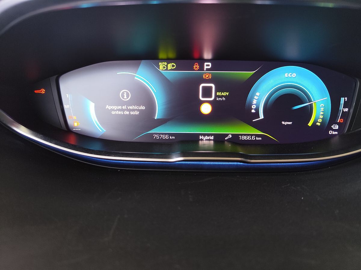 COMING SOON PEUGEOT 3008 GT HYBRID 4 AUTO PHEV SPANISH LHD IN SPAIN 46000 MILES SUPERB 2022