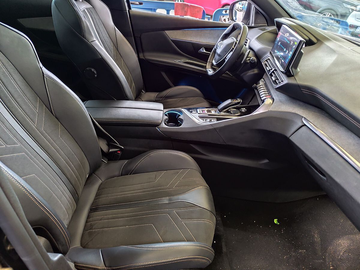 COMING SOON PEUGEOT 3008 GT HYBRID 4 AUTO PHEV SPANISH LHD IN SPAIN 46000 MILES SUPERB 2022