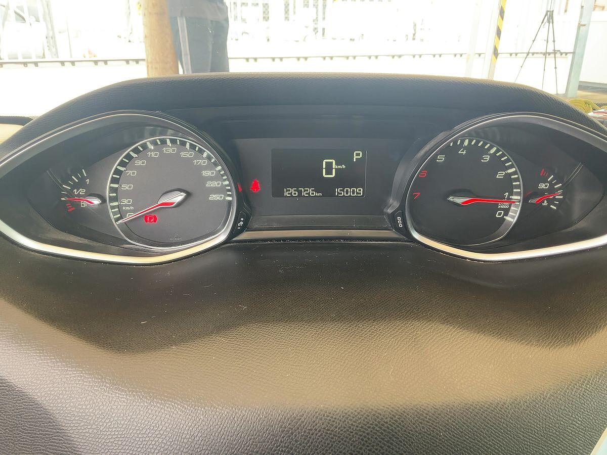 COMING SOON PEUGEOT 308 ALLURE 1.2 E-THP AUTO SPANISH LHD IN SPAIN 78000 MILES SUPERB 2015