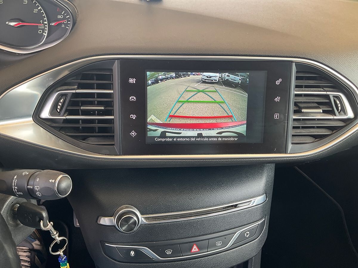 COMING SOON PEUGEOT 308 ALLURE 1.2 E-THP AUTO SPANISH LHD IN SPAIN 78000 MILES SUPERB 2015