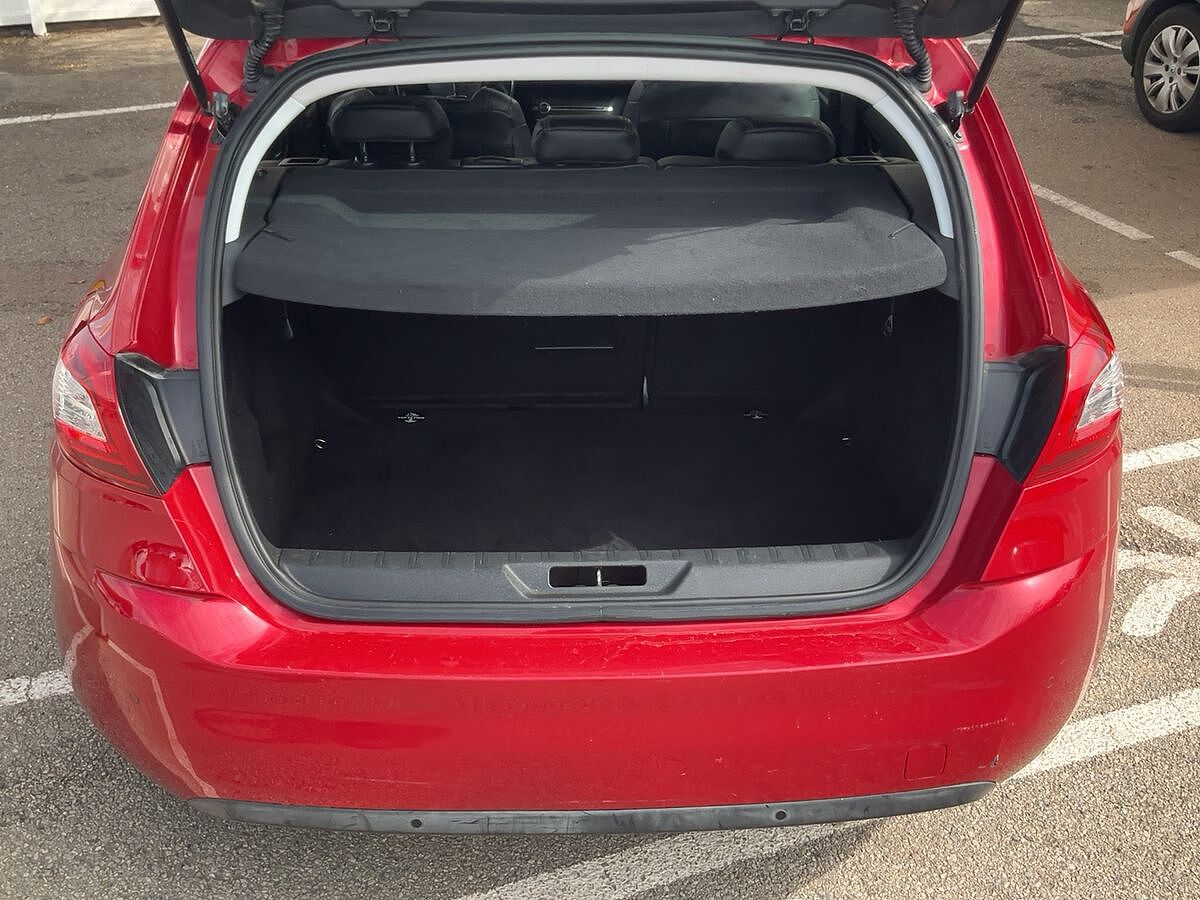 COMING SOON PEUGEOT 308 ALLURE 1.2 E-THP AUTO SPANISH LHD IN SPAIN 78000 MILES SUPERB 2015