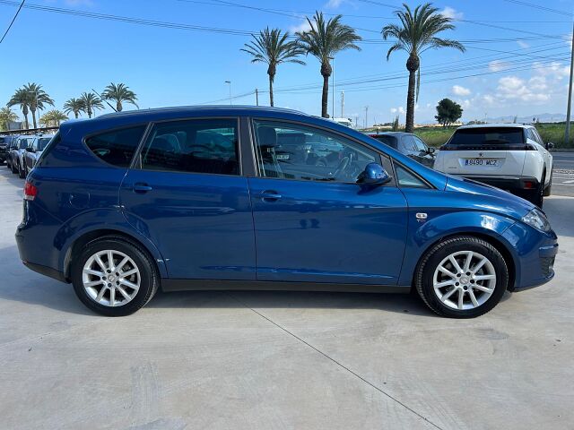SEAT ALTEA XL STYLANCE 2.0 TDI AUTO SPANISH LHD IN SPAIN 103000 MILES SUPER 2013