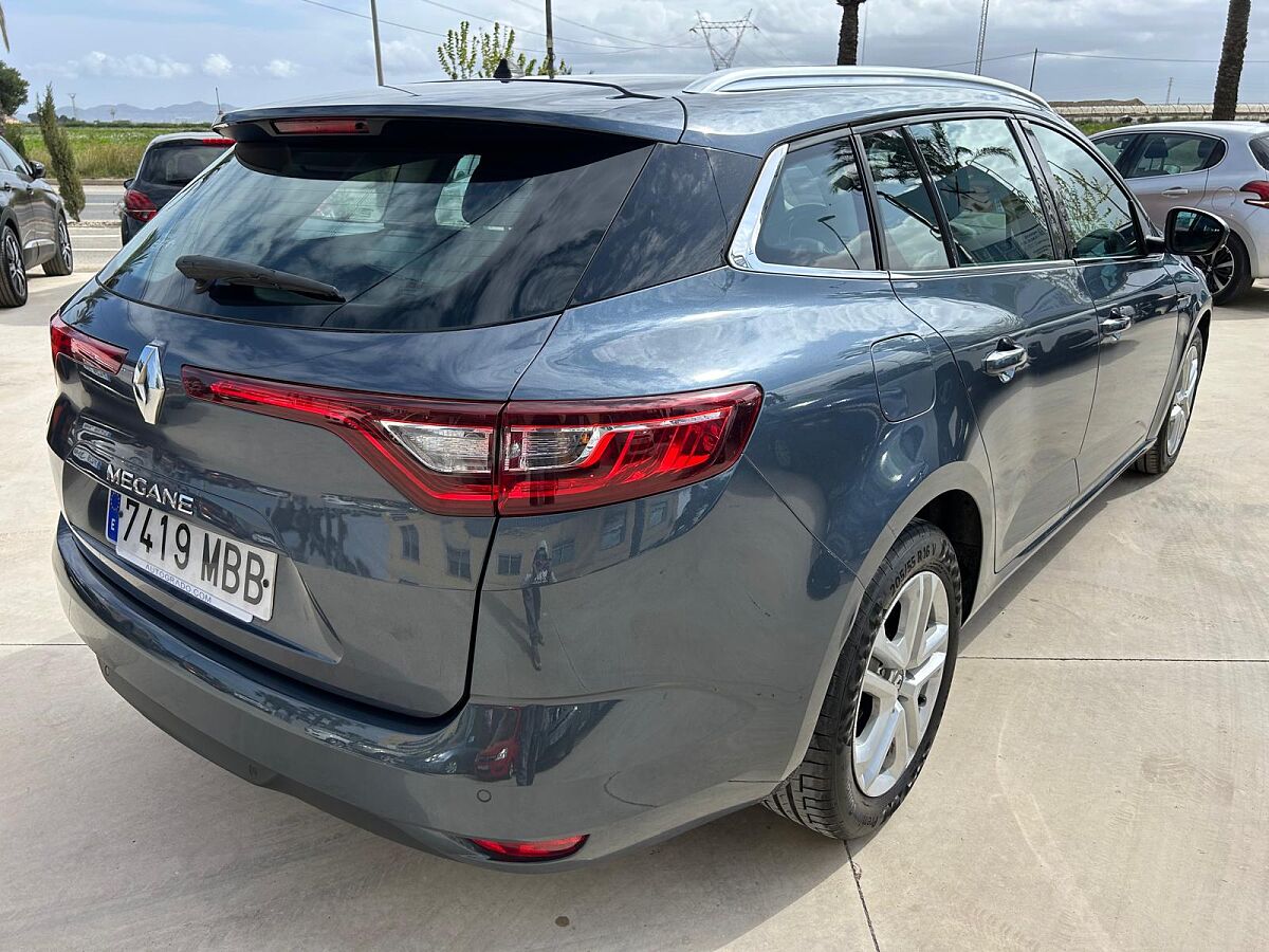 RENAULT MEGANE ESTATE 1.2 TCE AUTO SPANISH LHD IN SPAIN 35000 MILES SUPER 2017