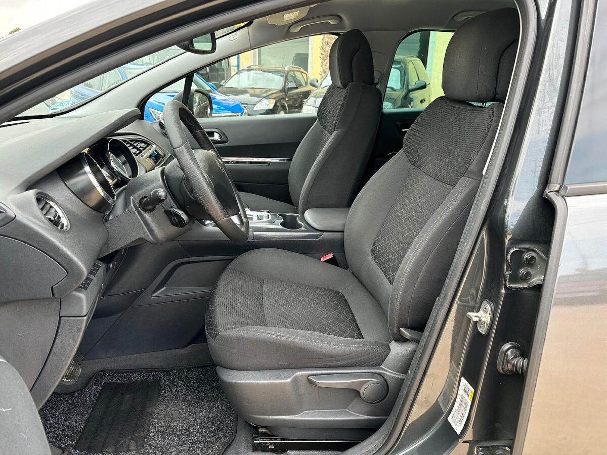 PEUGEOT 3008 ALLURE 1.6 BLUE HDI AUTO SPANISH LHD IN SPAIN 95000 MILES 2016