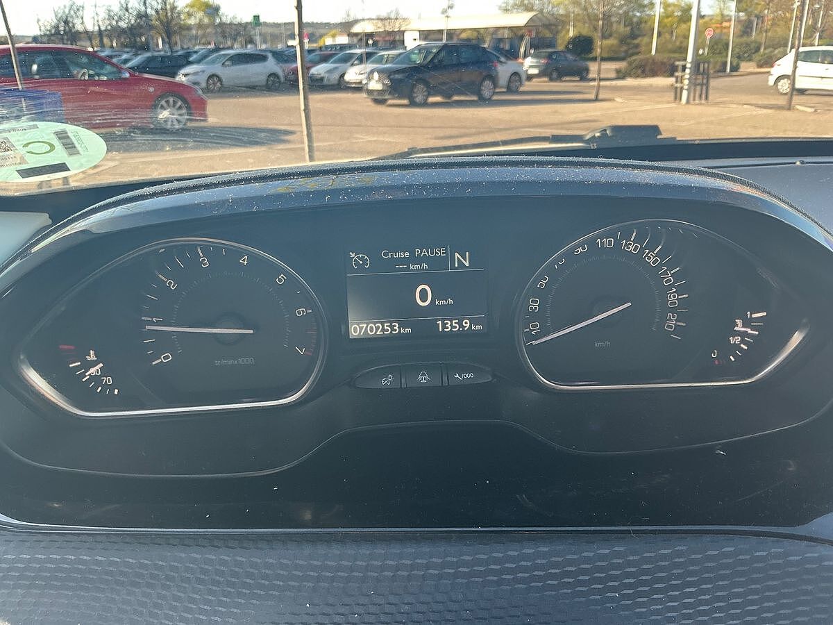 COMING SOON PEUGEOT 2008 ALLURE 1.2 E-THP AUTO SPANISH LHD IN SPAIN 43000 MILES 1 OWNER 2017