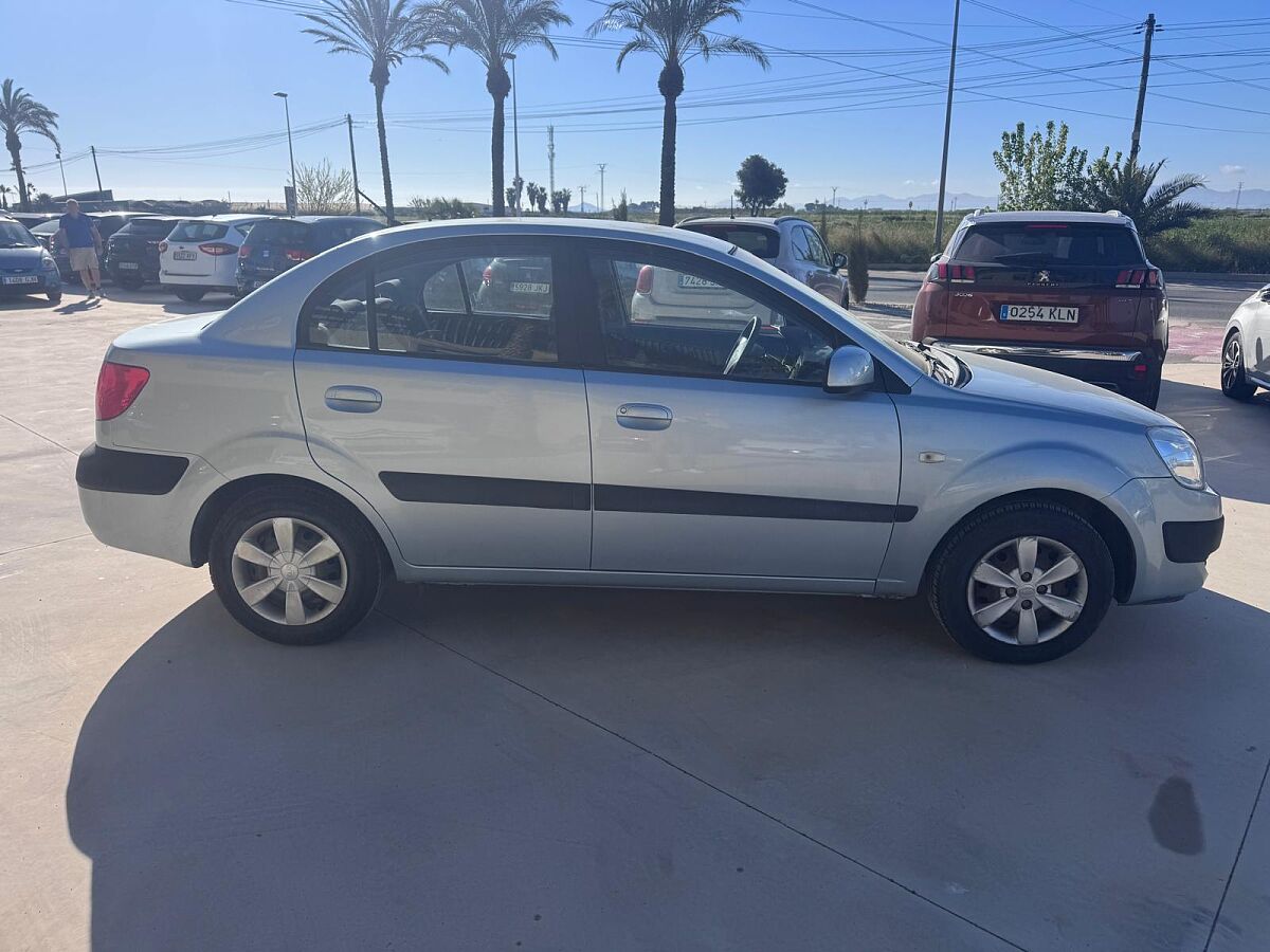 JUST ARRIVED AWAITING PREPERATION KIA RIO COMFORT 1.4 SPANISH LHD IN SPAIN ONLY 42000 MILES SUPERB 2006