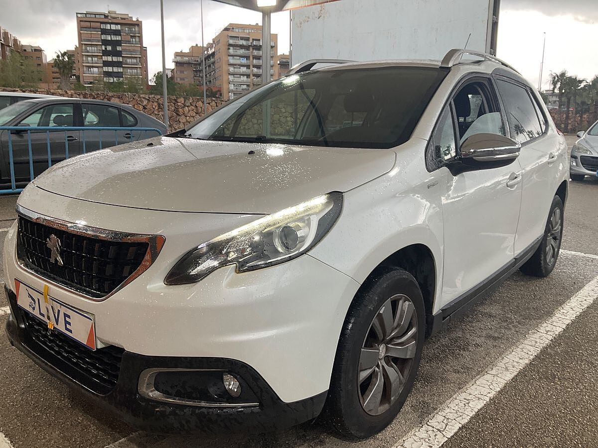 COMING SOON PEUGEOT 2008 STYLE 1.2 E-THP AUTO SPANISH LHD IN SPAIN 64000 MILES 1 OWNER 2018