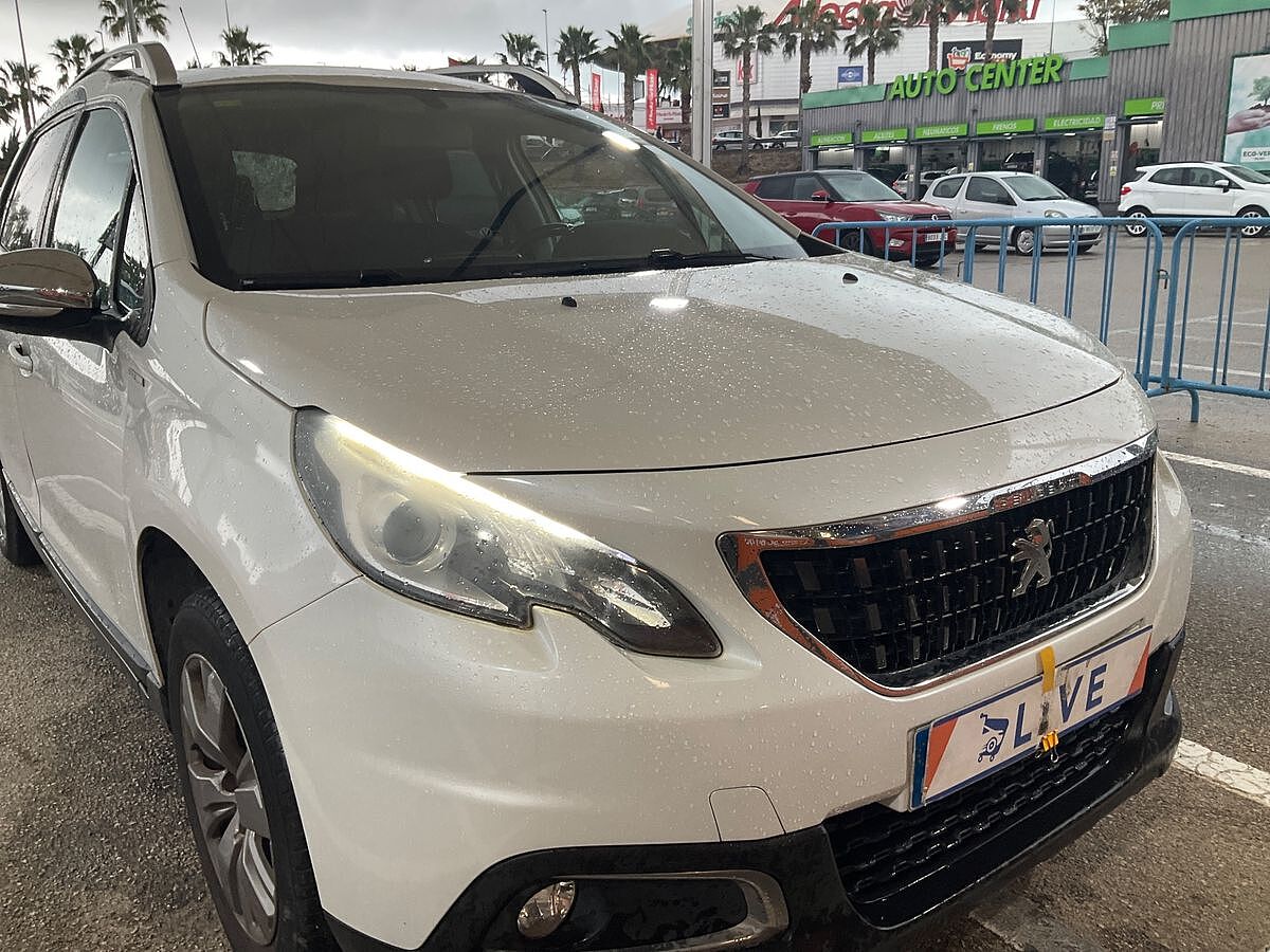 COMING SOON PEUGEOT 2008 STYLE 1.2 E-THP AUTO SPANISH LHD IN SPAIN 64000 MILES 1 OWNER 2018