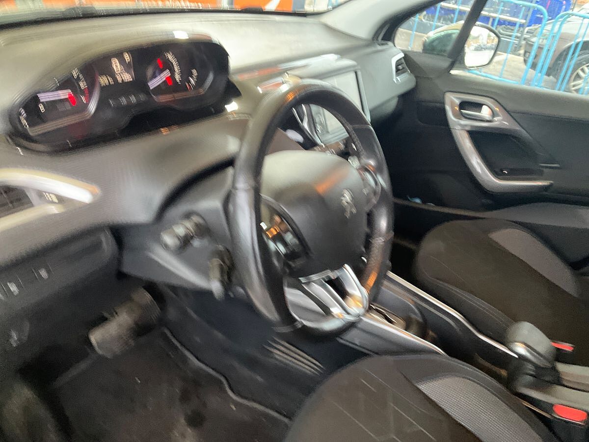 COMING SOON PEUGEOT 2008 STYLE 1.2 E-THP AUTO SPANISH LHD IN SPAIN 64000 MILES 1 OWNER 2018