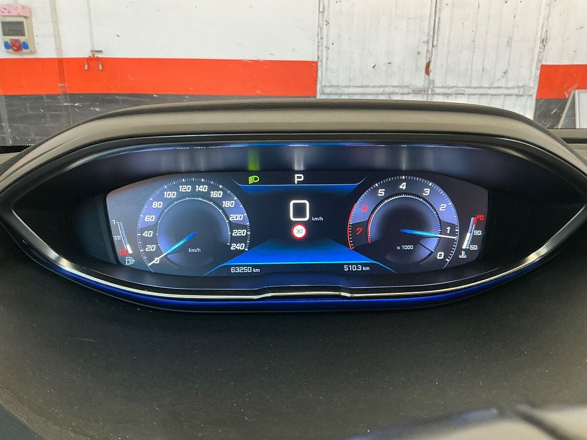 COMING SOON PEUGEOT 3008 ALLURE 1.2. E-THP AUTO SPANISH LHD IN SPAIN ONLY 39000 MILES 2020