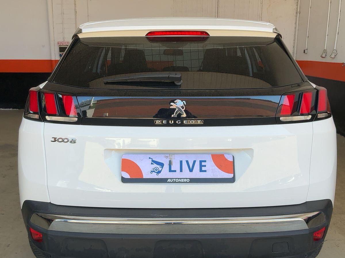 COMING SOON PEUGEOT 3008 ALLURE 1.2. E-THP AUTO SPANISH LHD IN SPAIN ONLY 39000 MILES 2020