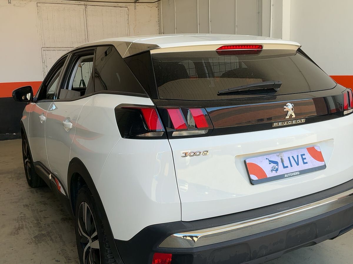 COMING SOON PEUGEOT 3008 ALLURE 1.2. E-THP AUTO SPANISH LHD IN SPAIN ONLY 39000 MILES 2020