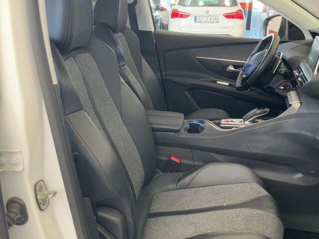 COMING SOON PEUGEOT 3008 ALLURE 1.2. E-THP AUTO SPANISH LHD IN SPAIN ONLY 39000 MILES 2020